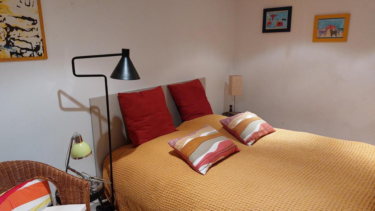 studio rue ménard près de la tour magne Nimes Exterior foto